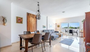 TV, offices - Beachfront 2BR w Seaviews By Better Bookings (Fuengirola)