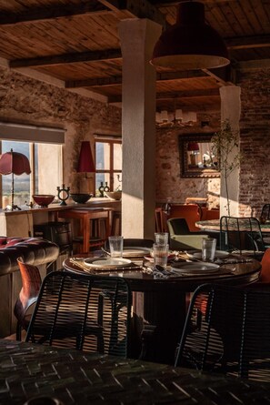 Free daily cooked-to-order breakfast