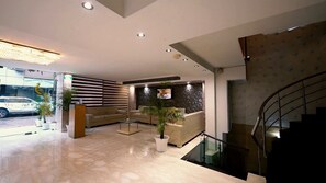 Unclassified image, 4 of 15, button - Hotel Mayur (Paharganj)