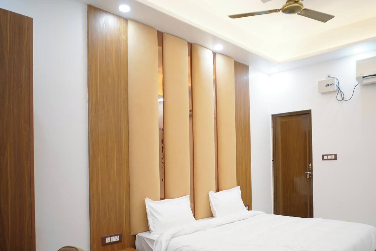 Deluxe Room | Free WiFi