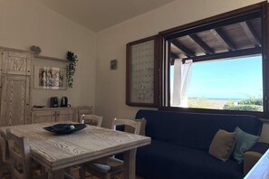Dining - Casa Vanessa sea view with shared pool (Tertenia)