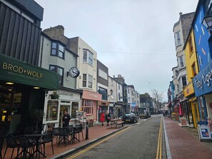 Miscellaneous - Central Brighton 2-Bed Flat by Shops, Cafés, Beach (Brighton and Hove)