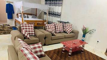 Dobbeltrom – superior, hageutsikt | Wi-fi (inkludert) og sengetøy