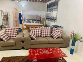 Habitación doble superior, vistas al jardín | Wifi gratis y ropa de cama