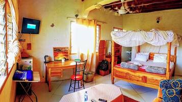 Deluxe Double Room, Garden View | Free WiFi, bed sheets