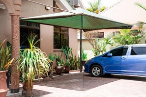 Property grounds - Ocho Rios (Arusha)