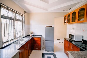 Comfort House | Private kitchen - Ocho Rios (Arusha)
