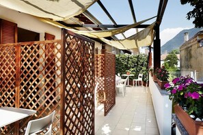 Outdoor dining - I Portici BB - Cernobbio (Cernobbio)