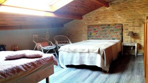 Unclassified image, 2 of 19, button - Vrbo Property (Arçais)