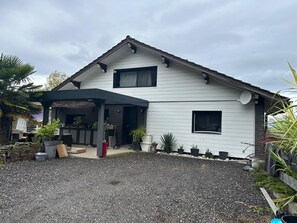 Unclassified image, 5 of 5, button - Vrbo Property (Douvaine)