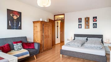 1 bedroom, WiFi, bed sheets