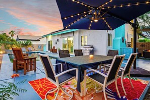 Outdoor dining - Casa Solara - A Ryson Property (Palm Springs)