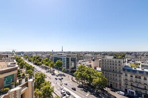 Miscellaneous - Apartment with large terrace facing the Eiffel Tower. One of a kind! (Neuilly-sur-Seine)
