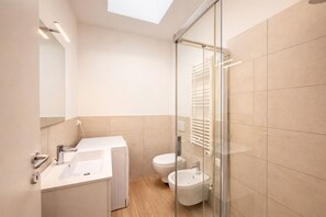 Dusche, Bidet