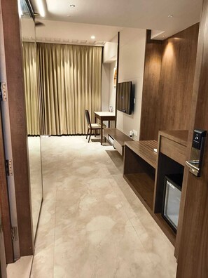 Free WiFi - SkkyLight Lords Inn (Nanded)