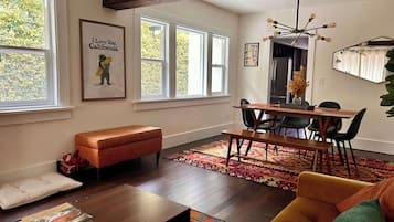 Apartment, Multiple Beds, Patio, Garden View (Charming Craftsman) | Living area