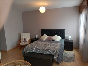 1 bedroom, iron/ironing board, WiFi, bed sheets - Apartment with terrace in Rías Altas (Ortigueira)