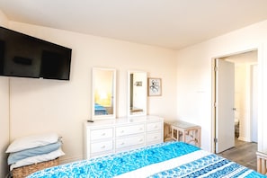 1 bedroom, free WiFi - Joanie's Gem - 1st Floor Surf Condo - Sleeps 6! (Surf City)