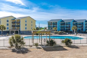 Pool - Joanie's Gem - 1st Floor Surf Condo - Sleeps 6! (Surf City)
