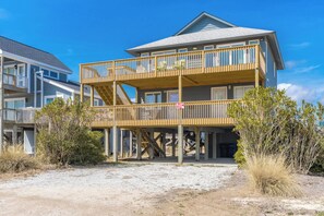 Unclassified image, 3 of 28, button - Turtle Sanctuary - Cozy 4BR home on the 2nd Row! (Topsail Beach)