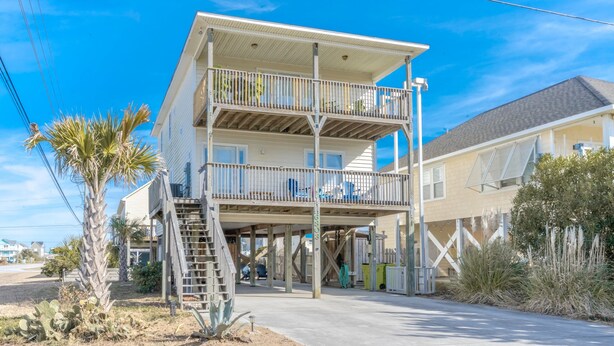 Exterior - Knot Too Shabby - Quaint Home with Covered Porches on Quiet Street (North Topsail Beach)