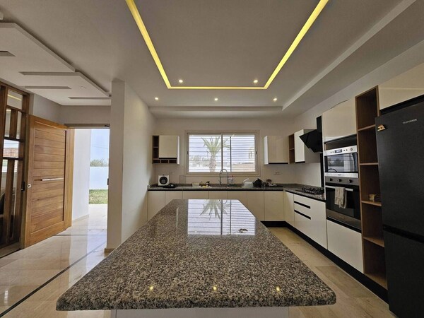 Luxurious Villa Rental In Houmt Souk, Djerba - Perfect Family Retreat - Houmt Souk