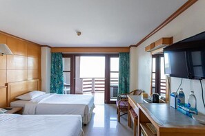 Standaard Twin kamer, balkon, uitzicht op zee