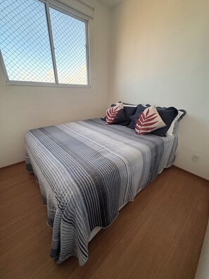 Căn hộ | Màn/rèm cản sáng, bàn ủi/dụng cụ ủi quần áo 