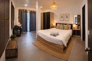 3 bedrooms, in-room safe, free WiFi, bed sheets - Luxury Family Villa with Large Pool and Private Garden (phuket)