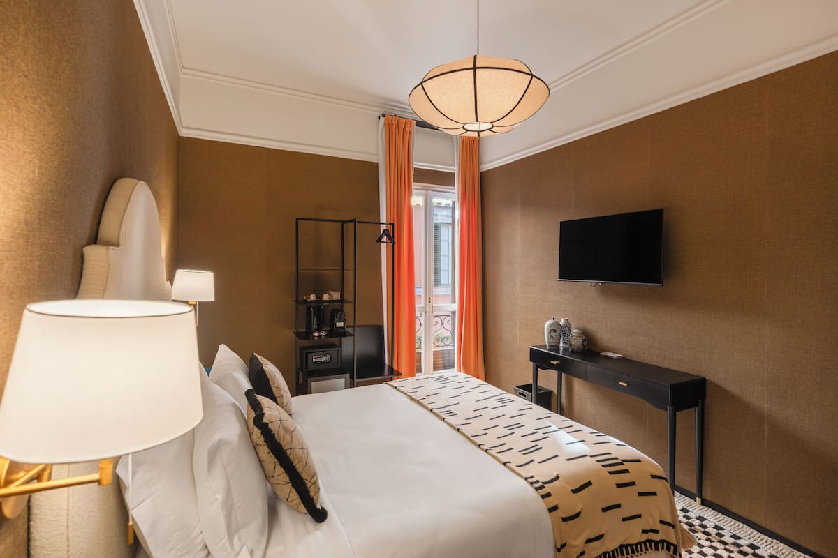 Phòng Deluxe | Két bảo mật tại phòng, bàn, truy cập Internet không dây miễn phí