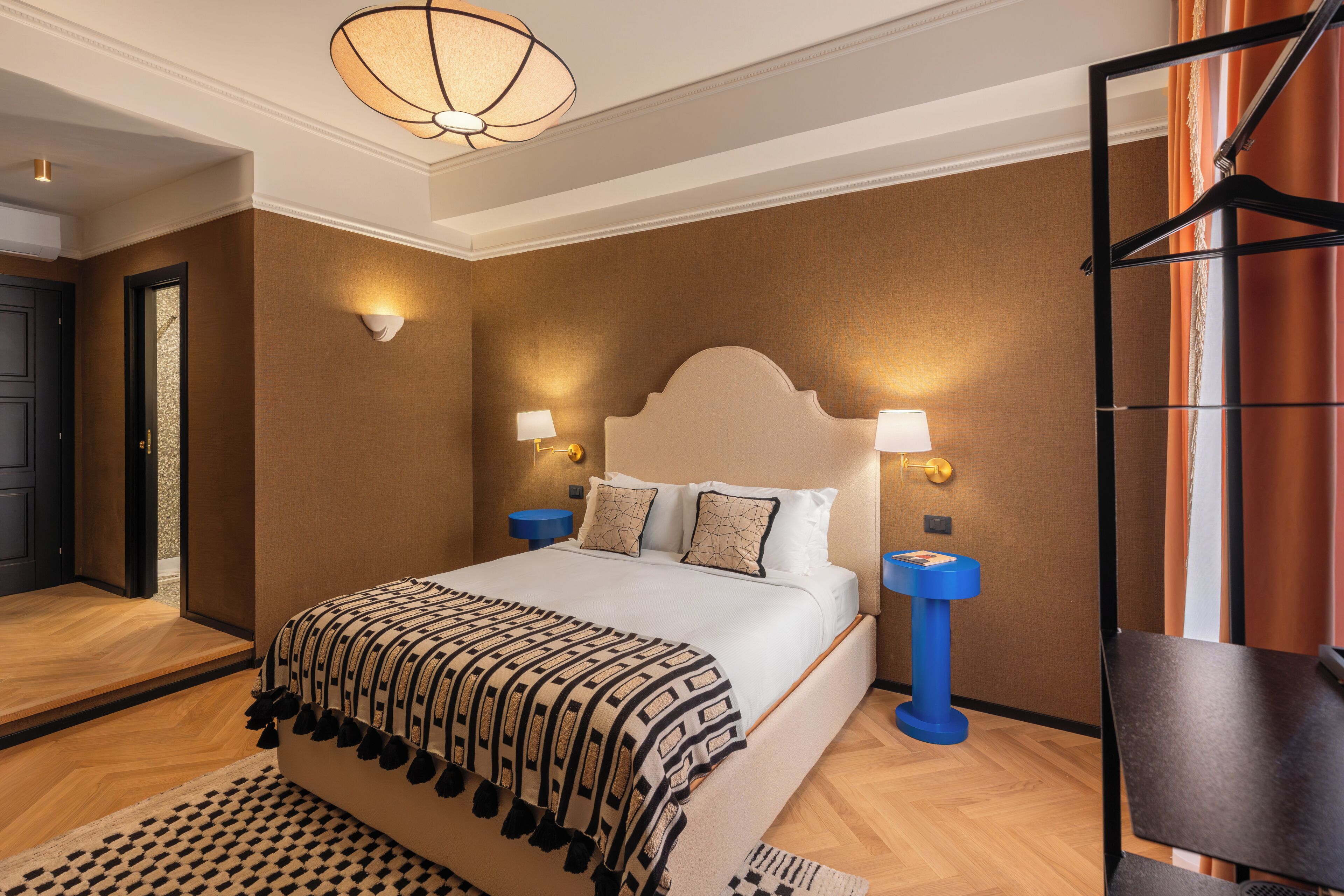 华丽客房 | 客房内保险箱、办公桌、免费 WiFi