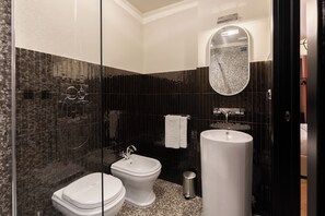 Unclassified image, 3 of 8, button - The Couper Bocca di Leone  (Rome)