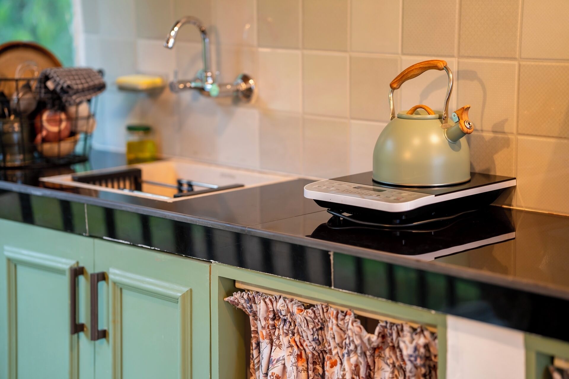 尊荣开间, 阳台, 山景 | 办公桌、笔记本电脑工作区、免费 WiFi