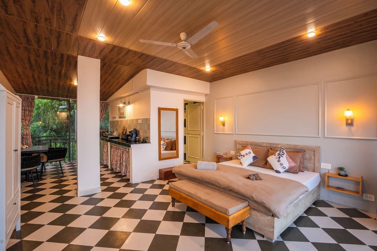 Premium-studiolejlighed - balkon - bjergudsigt | Skrivebord, arbejdsområde til bærbare computere, gratis Wi-Fi