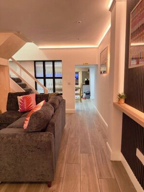 Interior - Stylish City Centre Hideaway & Hot Tub (Galway)