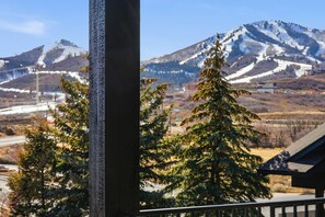Property grounds - Luxury 1BR Mason Condo With Unique Ski Chairr, Resort Amentities, AC (Heber City)