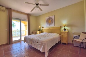 3 bedrooms, iron/ironing board, free WiFi, bed sheets - Charming villa with private pool in Mijas Costa (Mijas)