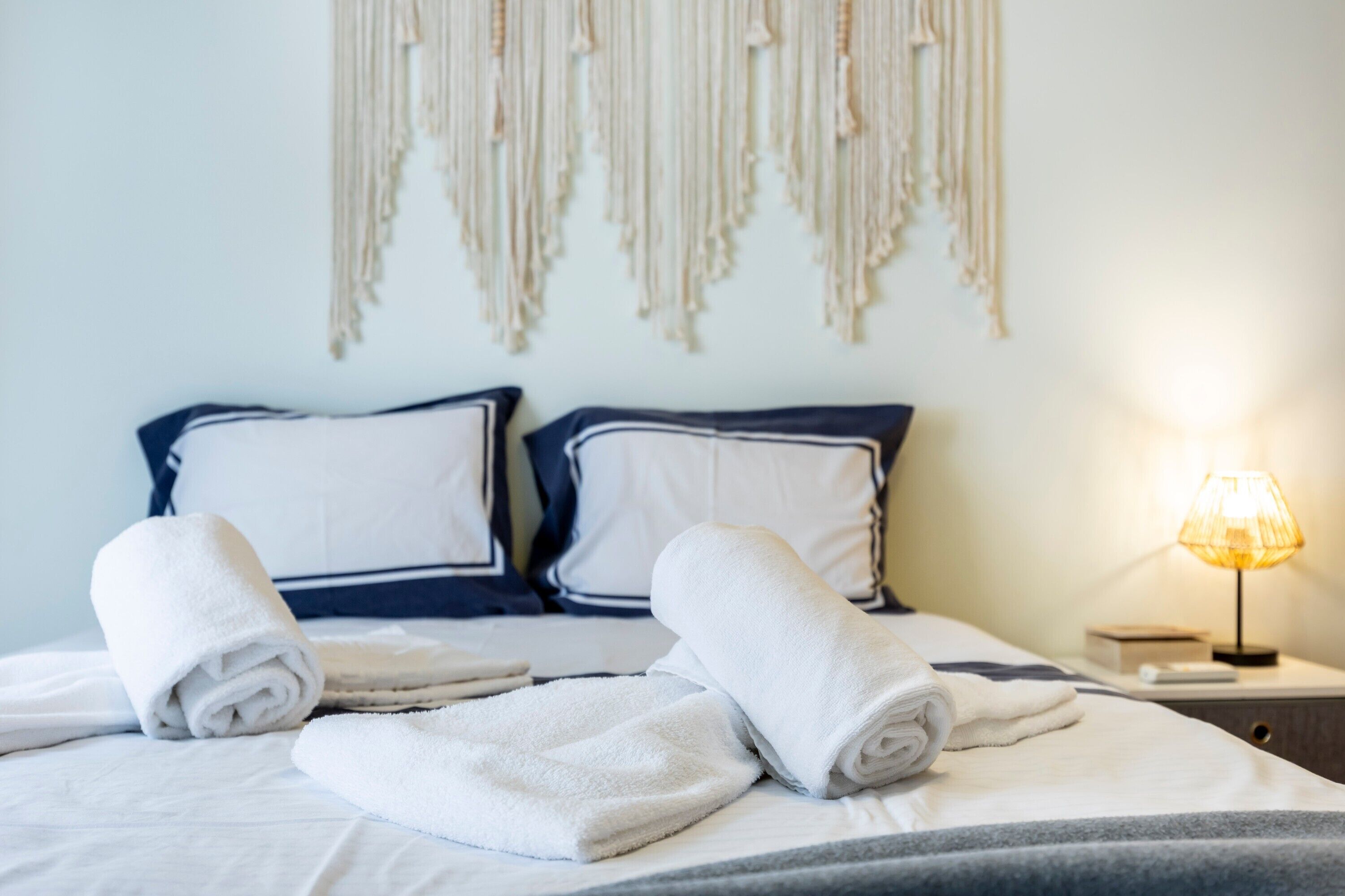 3 chambres, fer et planche à repasser, Wi-Fi, draps fournis