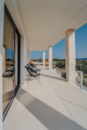 Terrace/patio - Villa Turnea with heated pool (Turanj)