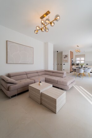 TV - Villa Turnea with heated pool (Turanj)