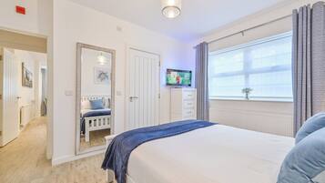2 bedrooms, individually decorated, individually furnished, free WiFi
