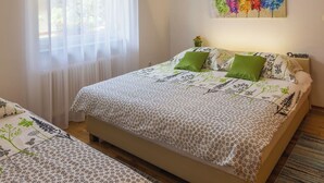 3 slaapkamers, een strijkplank/strijkijzer, gratis wifi