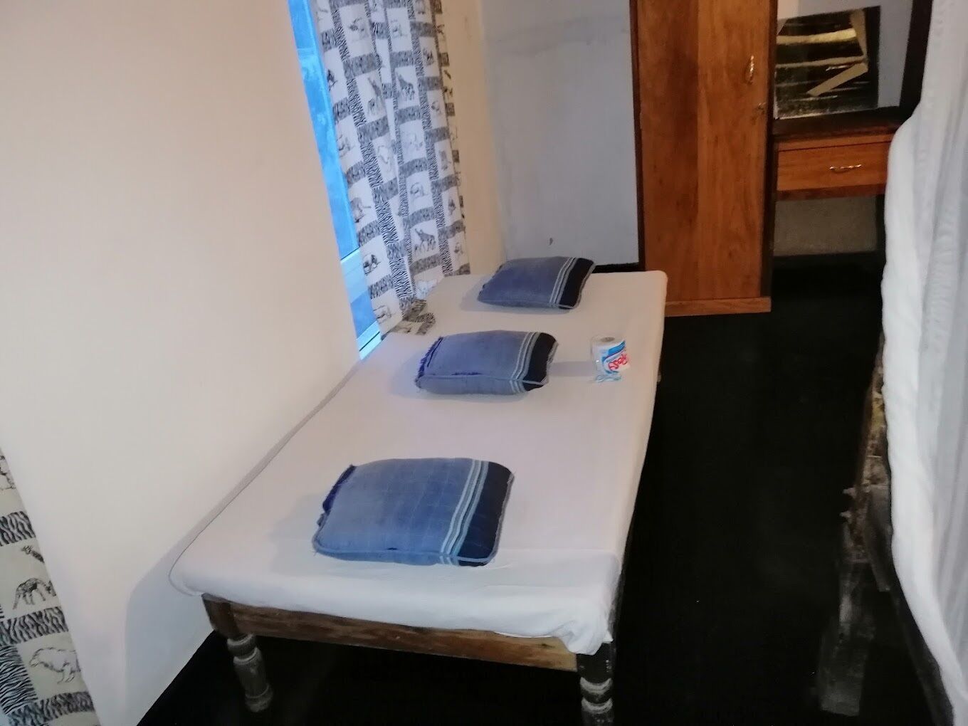 Chambre Deluxe avec lits jumeaux | Wi-Fi gratuit, draps fournis