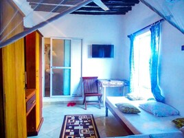 Wifi gratis y ropa de cama