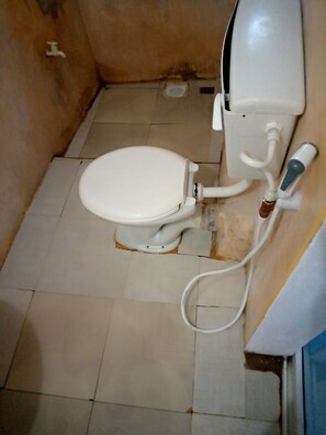 Deluxe Double Room | Bathroom - Kitendetini Bahari Hotel Lamu (Lamu)