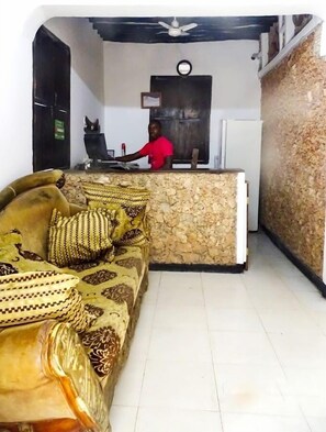 Reception - Kitendetini Bahari Hotel Lamu (Lamu)