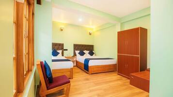 Deluxe Double Room | Laptop workspace, free WiFi