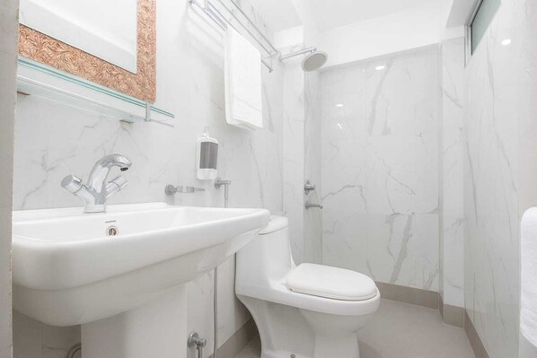 Deluxe Double Room | Bathroom - IQRA Explore Hills by Oakwood Valley Retreat Darjeeling (Darjeeling)