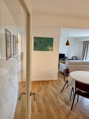 Unclassified image, 4 of 44, button - THE REPAIR NORMAND (Tourgéville)