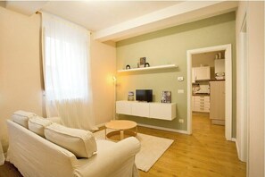 TV - CASA AL GELSO, authentic Tuscan atmosphere (Lucca)